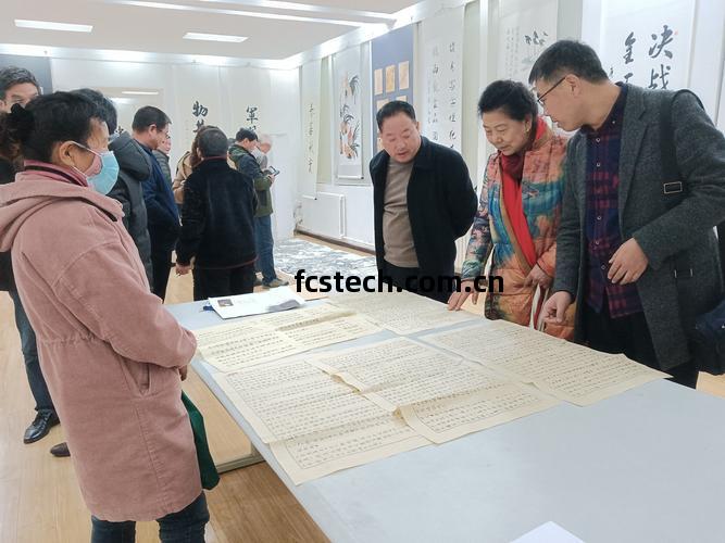 銅(tong)川(chuan)市文(wen)化(hua)藝術(shu)沙龍與(yu)王益(yi)區(qu)美(mei)術(shu)家協(xie)會聯合(he)舉(ju)辦月(yue)度(du)書(shu)畫(hua)交(jiao)流活動